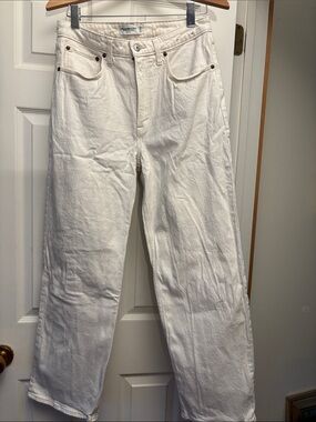 White Abercrombie & Fitch Women’s Full, Straight-Leg Jeans
